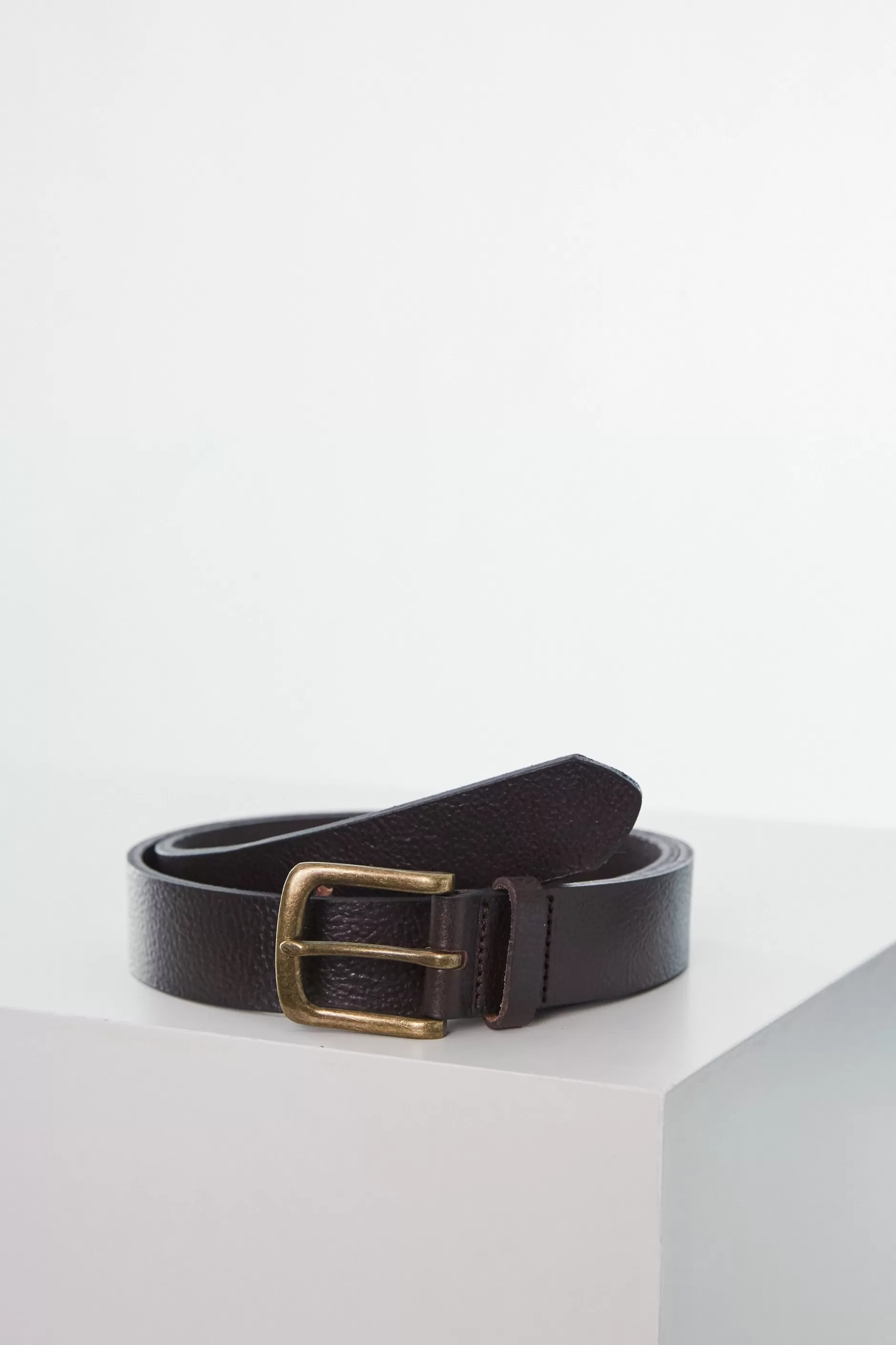 Baywood Tumbled Leather Belt^Barkers Store