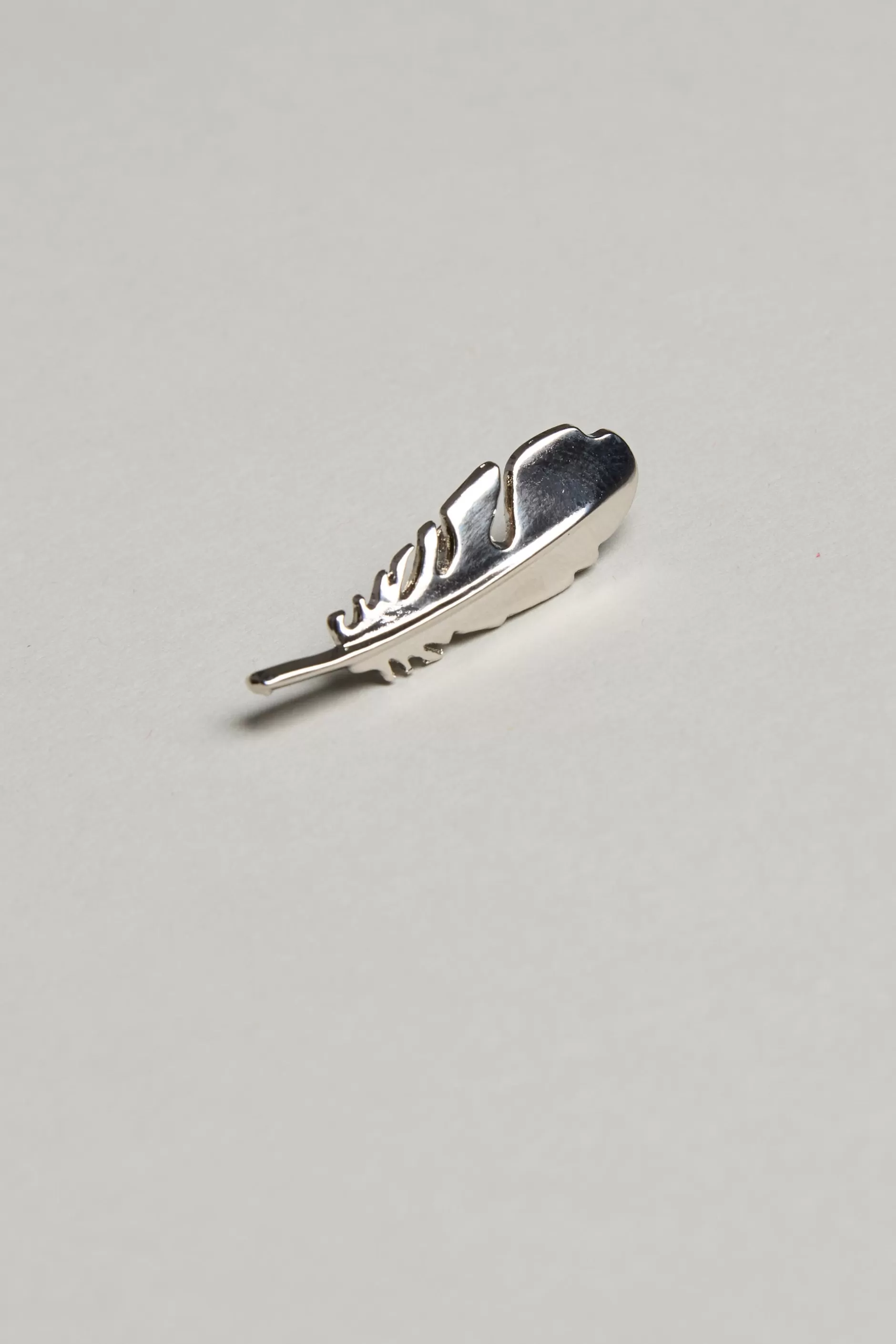 Feather Touch Lapel Pin^Barkers New