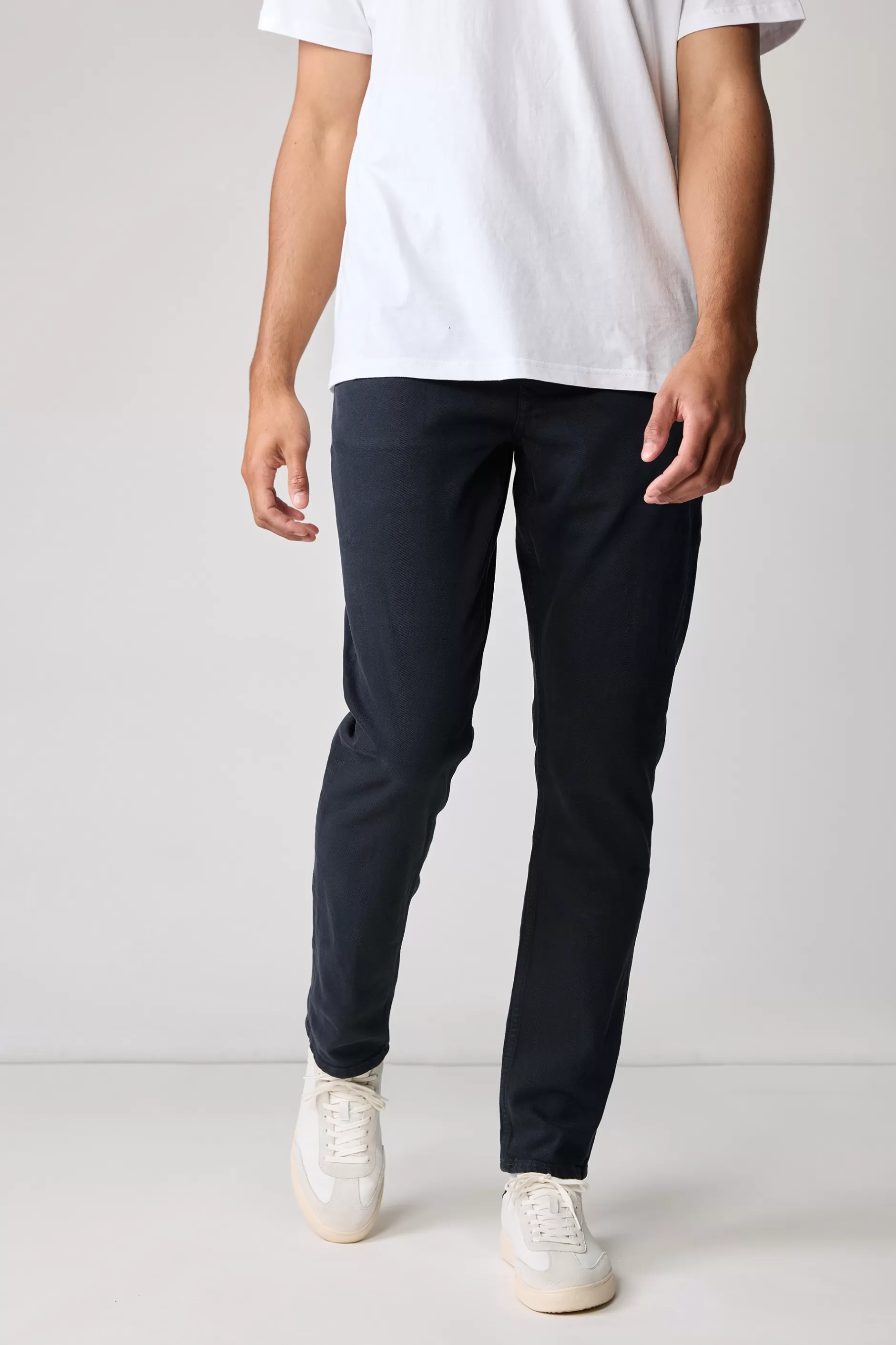 Nomad Taper Coloured Jeans^Barkers Fashion